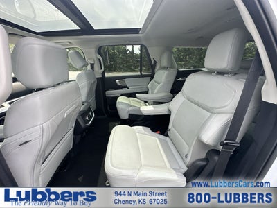2025 Ford Expedition Platinum