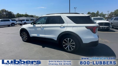 2025 Ford Explorer ST-Line