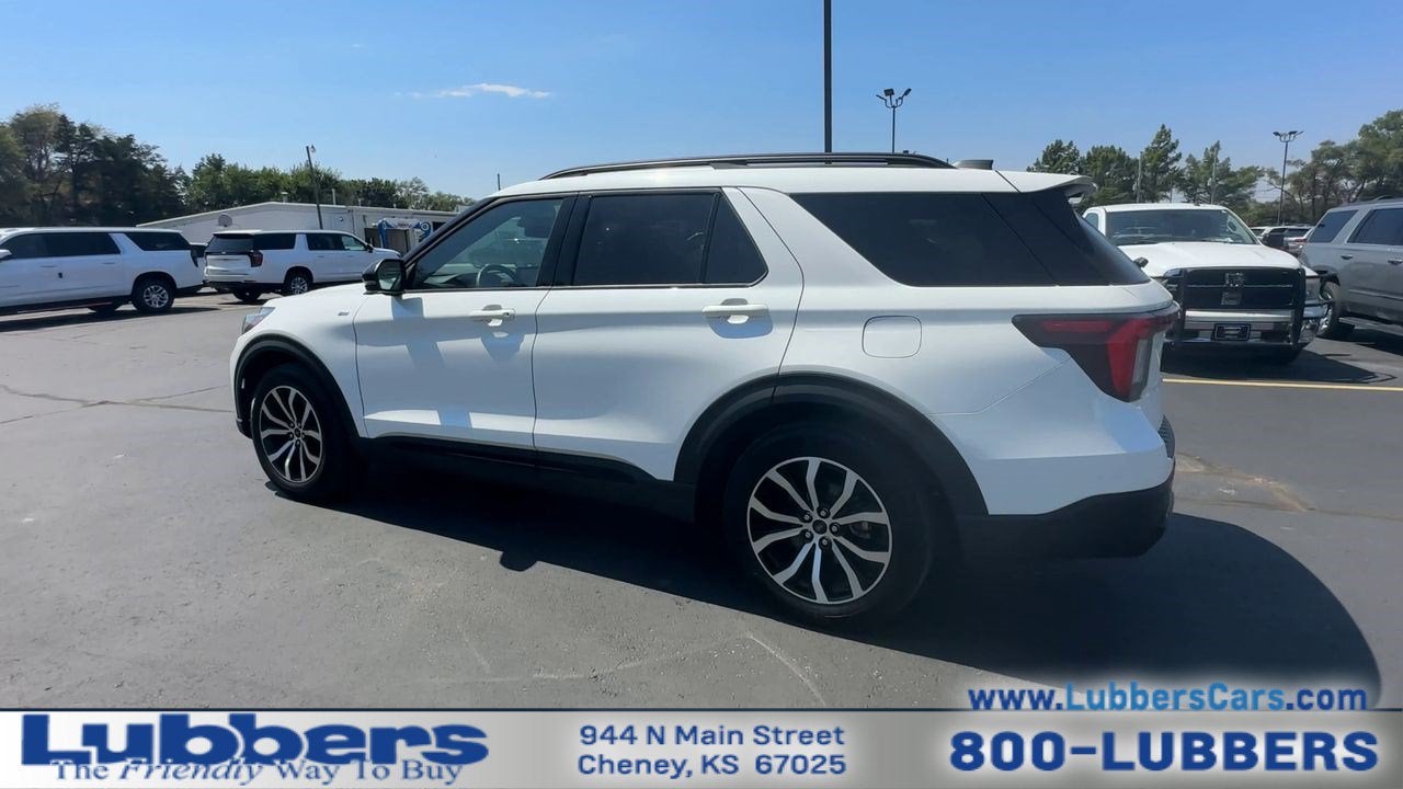 2025 Ford Explorer ST-Line