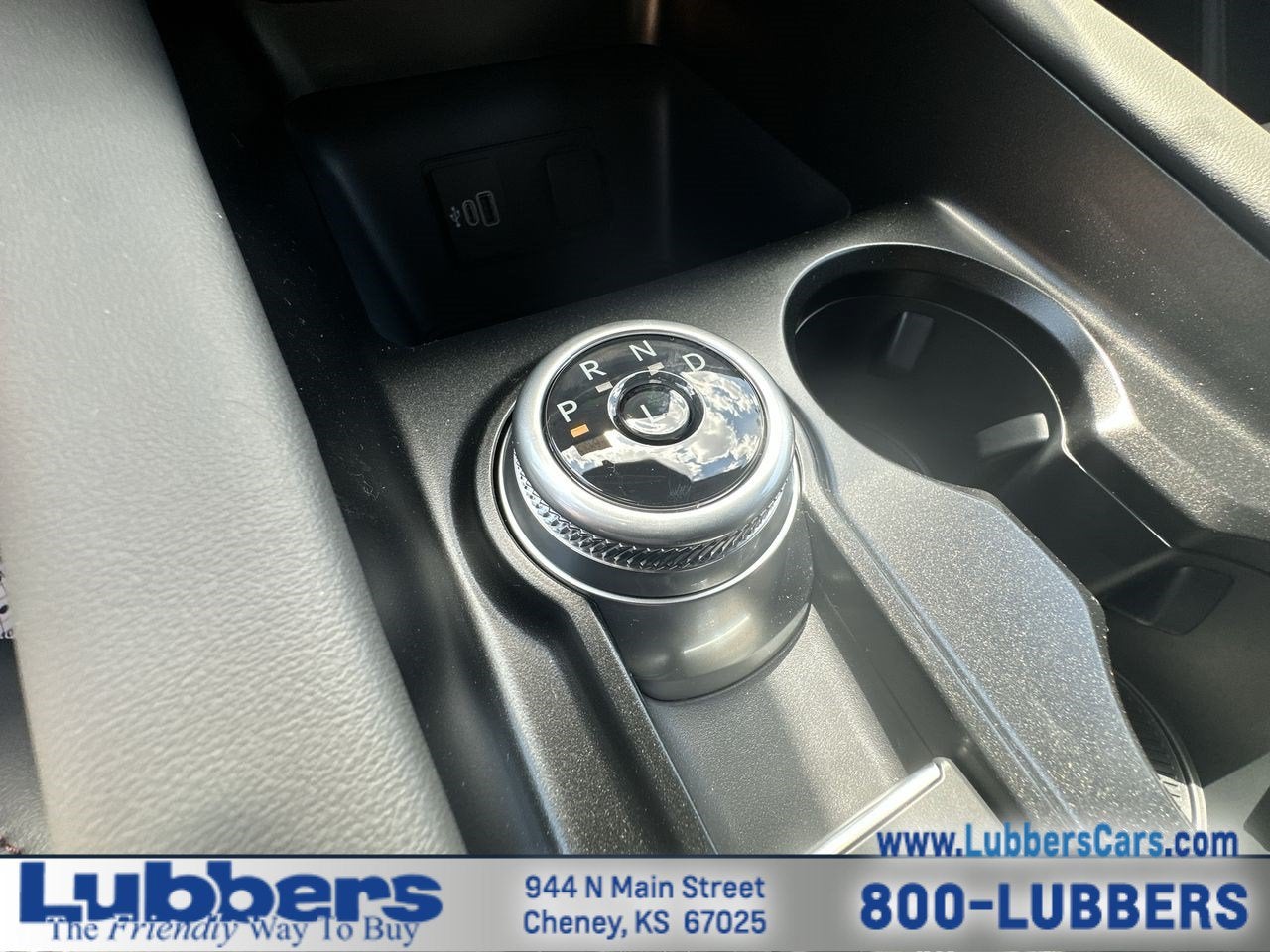 2027 Ford Explorer Active w/200A Pkg
