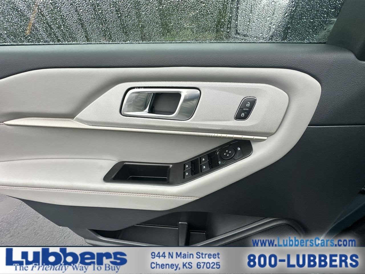 2027 Ford Explorer Active w/200A Pkg