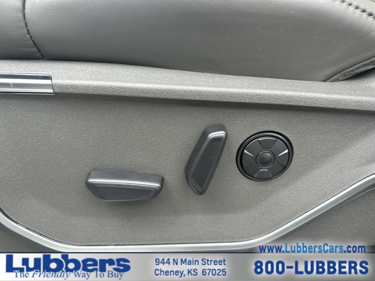 2026 Ford Super Duty F-350 SRW F-350® Platinum®