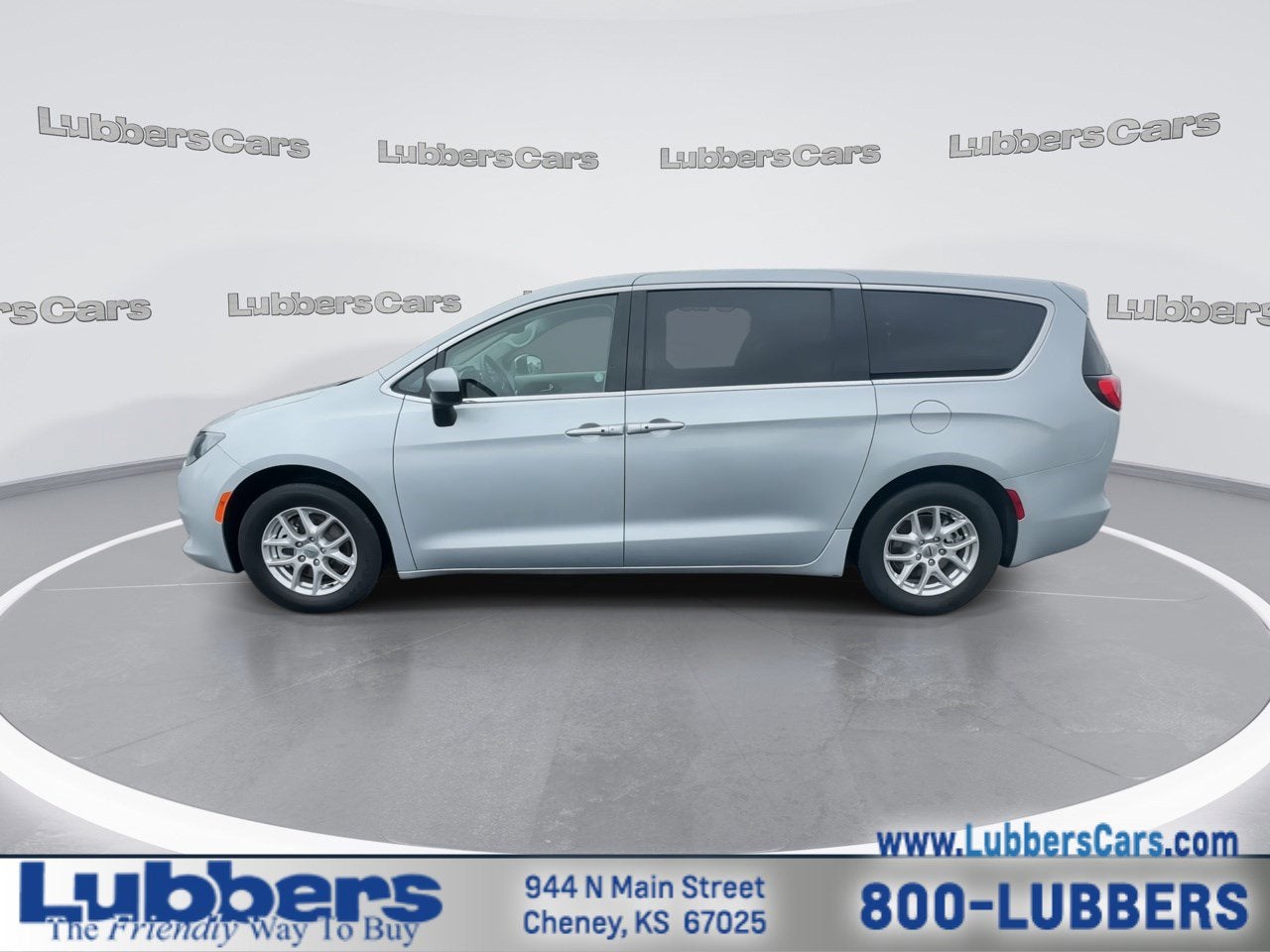 2023 Chrysler Voyager LX