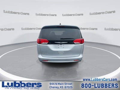 2023 Chrysler Voyager LX